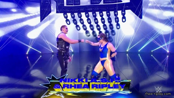 WWE_Monday_Night_RAW_2022_01_03_1080p_HDTV_x264-Star_mkv0196.jpg