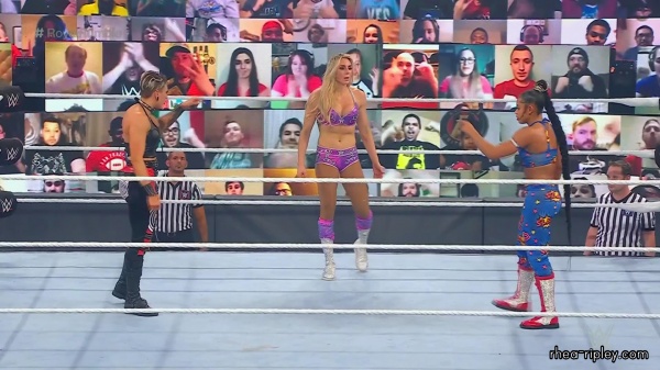 WWE_Royal_Rumble_2021_PPV_1080p_HDTV_x264-Star_mkv2100.jpg