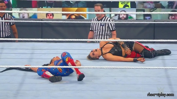 WWE_Royal_Rumble_2021_PPV_1080p_HDTV_x264-Star_mkv2309.jpg