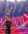 WWE_Monday_Night_RAW_2022_01_03_1080p_HDTV_x264-Star_mkv0434.jpg