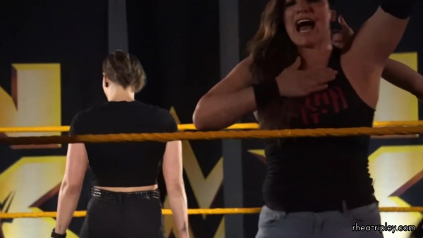 Backstage_Pass_to_the_NXT_All-Women27s_Live_Event_481.jpg