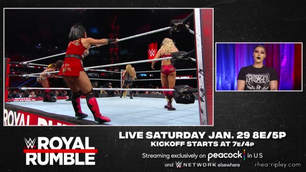 Becky_Lynch2C_Mandy_Rose_and_more_WWE_Superstars_react_1868.jpg