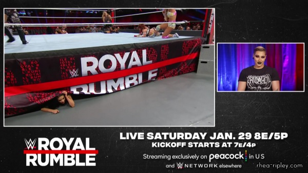 Becky_Lynch2C_Mandy_Rose_and_more_WWE_Superstars_react_3050.jpg
