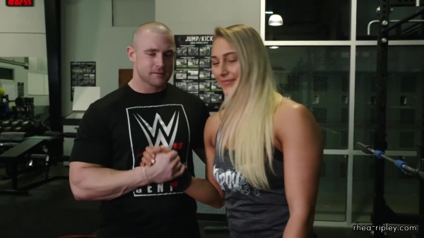 Building_strong_arms_with_Rhea_Ripley_WWE_Performance_Center_Workouts_016.jpg