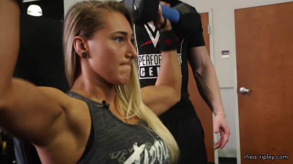 Building_strong_arms_with_Rhea_Ripley_WWE_Performance_Center_Workouts_025.jpg