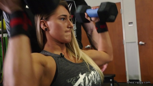 Building_strong_arms_with_Rhea_Ripley_WWE_Performance_Center_Workouts_036.jpg
