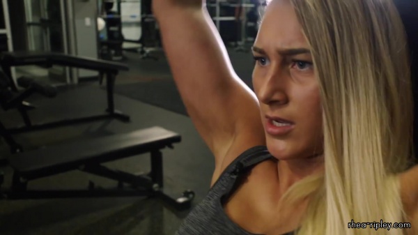 Building_strong_arms_with_Rhea_Ripley_WWE_Performance_Center_Workouts_068.jpg