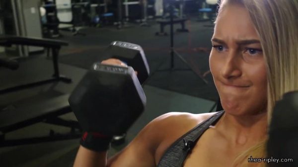 Building_strong_arms_with_Rhea_Ripley_WWE_Performance_Center_Workouts_071.jpg