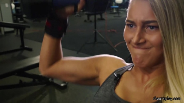 Building_strong_arms_with_Rhea_Ripley_WWE_Performance_Center_Workouts_072.jpg