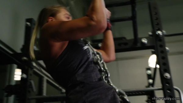 Building_strong_arms_with_Rhea_Ripley_WWE_Performance_Center_Workouts_211.jpg