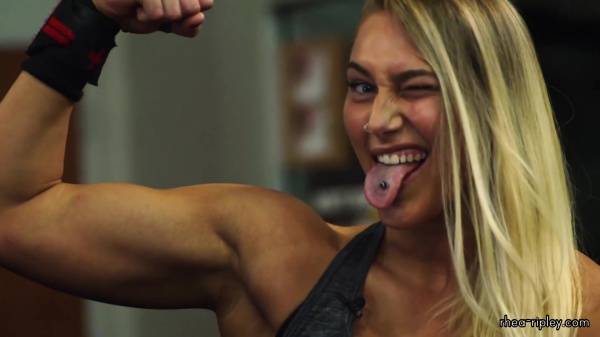 Building_strong_arms_with_Rhea_Ripley_WWE_Performance_Center_Workouts_270.jpg