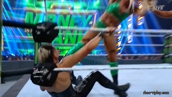 Click to view full size image
==============
MONEY_IN_THE_BANK_2021_JUL__182C_2021_1486.jpg MONEY_IN_THE_BANK_2021_JUL__182C_2021_1486.jpg