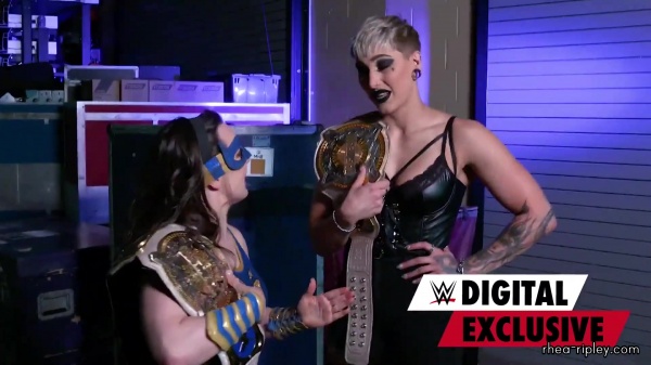 Nikki_A_S_H_and_Rhea_Ripley_are_ready_for_Shotzi___Nox_020.jpg