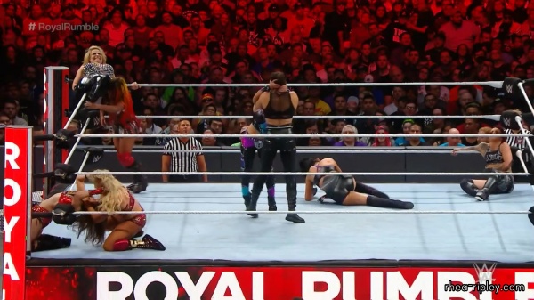 ROYAL_RUMBLE_2019_JAN__272C_2019_0575.jpg