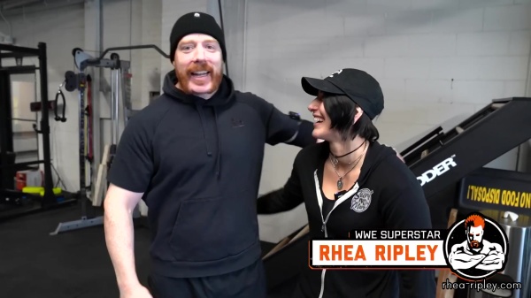 Rhea_Ripley_flexes_on_Sheamus_with_her__Nightmare__Arms_workout_0132.jpg