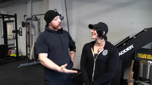 Rhea_Ripley_flexes_on_Sheamus_with_her__Nightmare__Arms_workout_0184.jpg