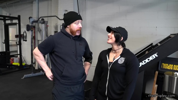Rhea_Ripley_flexes_on_Sheamus_with_her__Nightmare__Arms_workout_0203.jpg