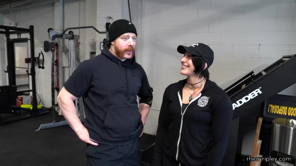 Rhea_Ripley_flexes_on_Sheamus_with_her__Nightmare__Arms_workout_0206.jpg