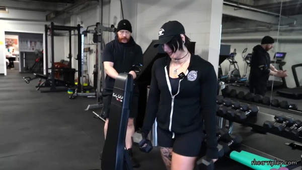 Rhea_Ripley_flexes_on_Sheamus_with_her__Nightmare__Arms_workout_0964.jpg