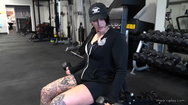 Rhea_Ripley_flexes_on_Sheamus_with_her__Nightmare__Arms_workout_0990.jpg