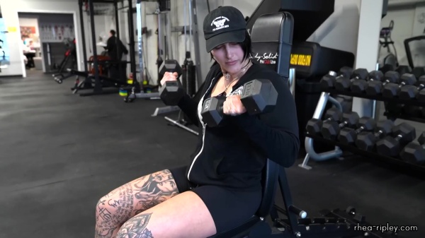Rhea_Ripley_flexes_on_Sheamus_with_her__Nightmare__Arms_workout_0994.jpg