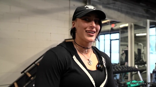 Rhea_Ripley_flexes_on_Sheamus_with_her__Nightmare__Arms_workout_2459.jpg