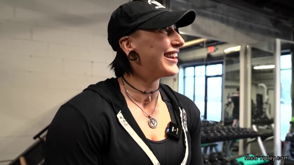 Rhea_Ripley_flexes_on_Sheamus_with_her__Nightmare__Arms_workout_2468.jpg