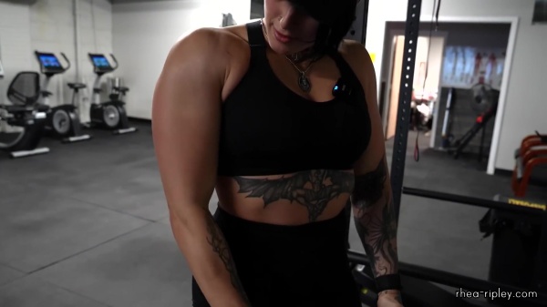 Rhea_Ripley_flexes_on_Sheamus_with_her__Nightmare__Arms_workout_3088.jpg