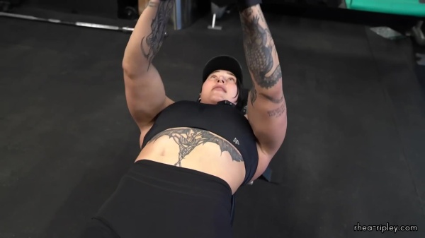 Rhea_Ripley_flexes_on_Sheamus_with_her__Nightmare__Arms_workout_3763.jpg