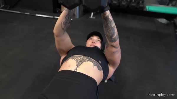 Rhea_Ripley_flexes_on_Sheamus_with_her__Nightmare__Arms_workout_3775.jpg