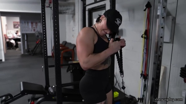 Rhea_Ripley_flexes_on_Sheamus_with_her__Nightmare__Arms_workout_3813.jpg