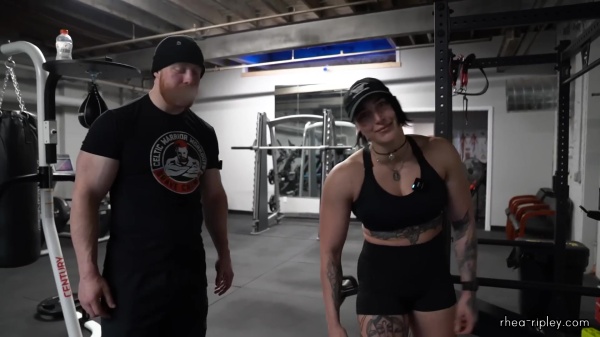Rhea_Ripley_flexes_on_Sheamus_with_her__Nightmare__Arms_workout_4016.jpg