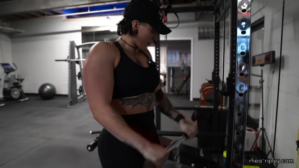 Rhea_Ripley_flexes_on_Sheamus_with_her__Nightmare__Arms_workout_4203.jpg