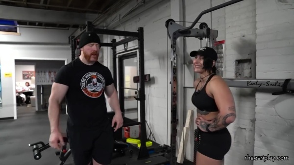 Rhea_Ripley_flexes_on_Sheamus_with_her__Nightmare__Arms_workout_4384.jpg