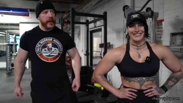 Rhea_Ripley_flexes_on_Sheamus_with_her__Nightmare__Arms_workout_4404.jpg