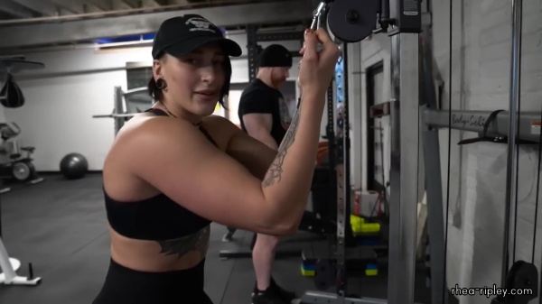 Rhea_Ripley_flexes_on_Sheamus_with_her__Nightmare__Arms_workout_4593.jpg