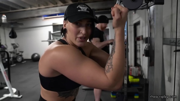 Rhea_Ripley_flexes_on_Sheamus_with_her__Nightmare__Arms_workout_4596.jpg