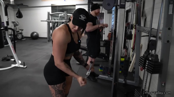 Rhea_Ripley_flexes_on_Sheamus_with_her__Nightmare__Arms_workout_4619.jpg