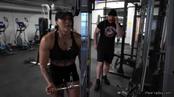 Rhea_Ripley_flexes_on_Sheamus_with_her__Nightmare__Arms_workout_4697.jpg