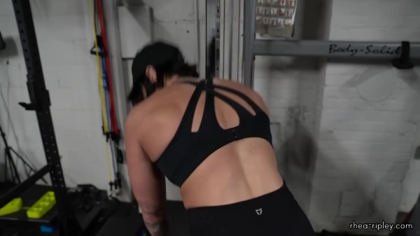 Rhea_Ripley_flexes_on_Sheamus_with_her__Nightmare__Arms_workout_4855.jpg