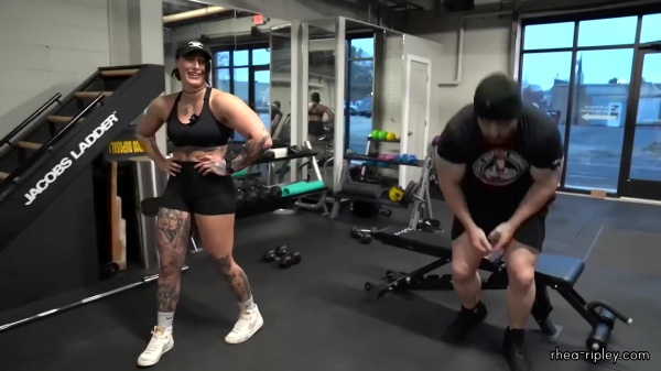 Rhea_Ripley_flexes_on_Sheamus_with_her__Nightmare__Arms_workout_5441.jpg