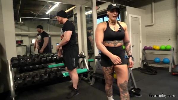 Rhea_Ripley_flexes_on_Sheamus_with_her__Nightmare__Arms_workout_5579.jpg