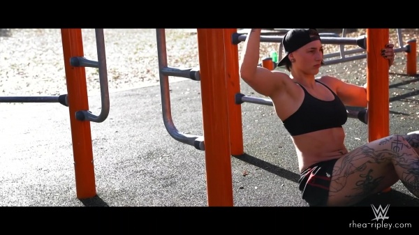 Rhea_Ripley_s_intense_social_distancing_WrestleMania_Workout_294.jpg