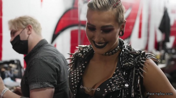 Rhea_Ripley_was_so_excited_for_her_WrestleMania_entrance_073.jpg