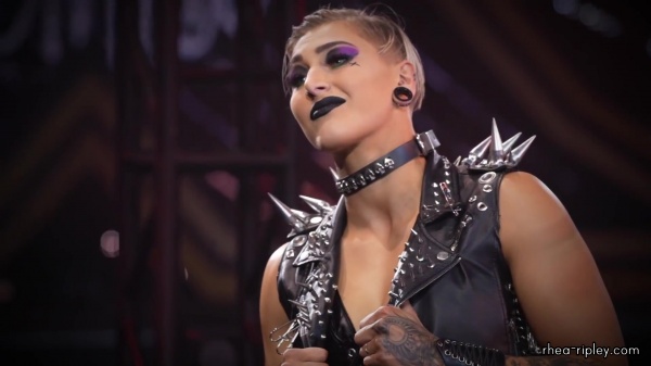 Rhea_Ripley_was_so_excited_for_her_WrestleMania_entrance_160.jpg