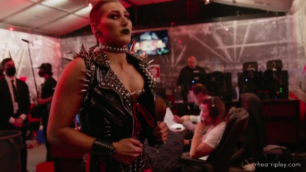 Rhea_Ripley_was_so_excited_for_her_WrestleMania_entrance_279.jpg