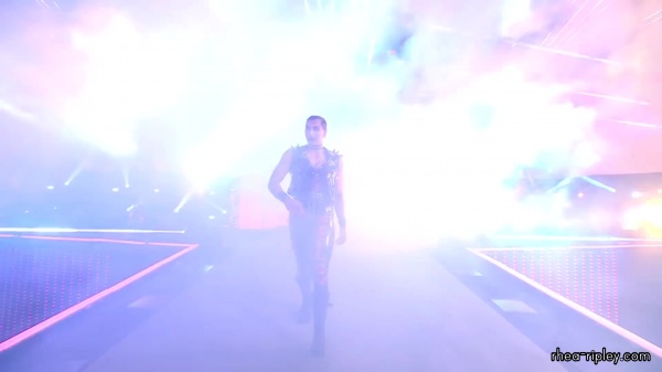 Rhea_Ripley_was_so_excited_for_her_WrestleMania_entrance_491.jpg