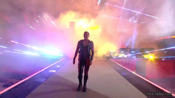 Rhea_Ripley_was_so_excited_for_her_WrestleMania_entrance_499.jpg