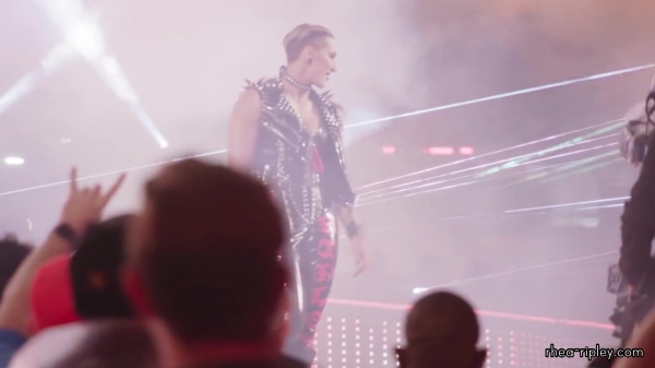 Rhea_Ripley_was_so_excited_for_her_WrestleMania_entrance_511.jpg