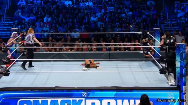 SMACKDOWN_MAY_052C_2023_2451.jpg